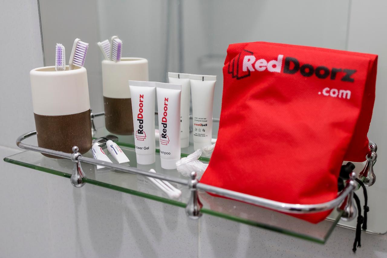 Reddoorz Premium @ Bukit Damai Indah Hotell Balikpapan  Exteriör bild